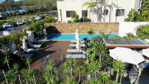 Bayview Beachfront Apartments, In Town Right On The Beach - Winery Find 20