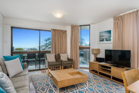 Bayview Beachfront Apartments, In Town Right On The Beach - Winery Find 35