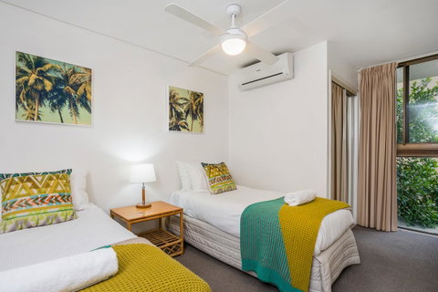 Bayview Beachfront Apartments, In Town Right On The Beach - Winery Find 34