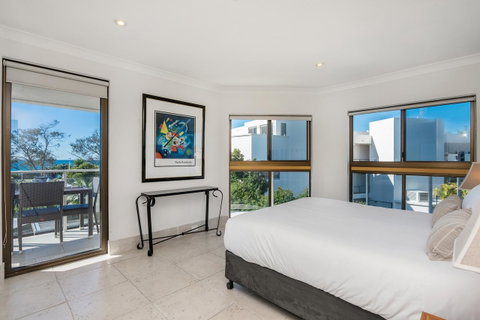 Bayview Beachfront Apartments, In Town Right On The Beach - Winery Find 37