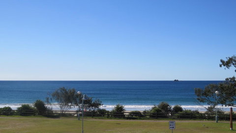 Bayview Beachfront Apartments, In Town Right On The Beach - Winery Find 28