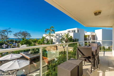 Bayview Beachfront Apartments, In Town Right On The Beach - Winery Find 21