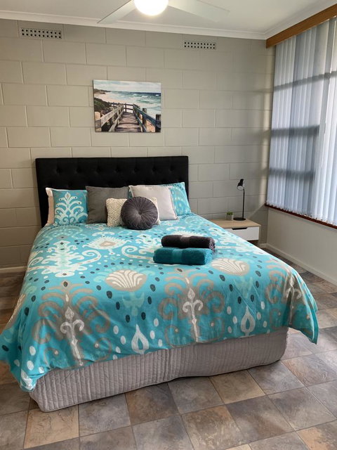 Longbeach Apartments - Winery Find 2