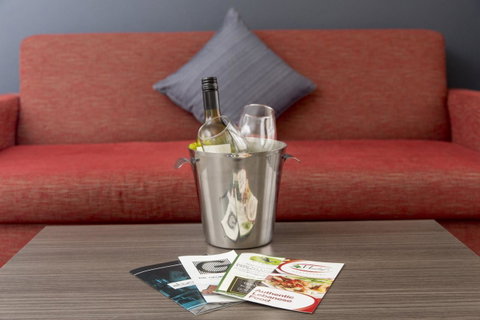 Bathurst Motor Inn - Winery Find 34