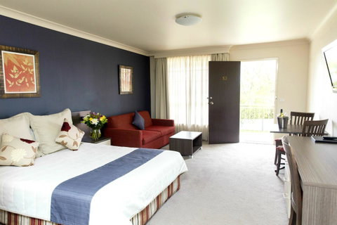 Bathurst Motor Inn - Winery Find 1