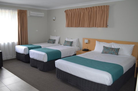 Bathurst Motor Inn - Winery Find 8