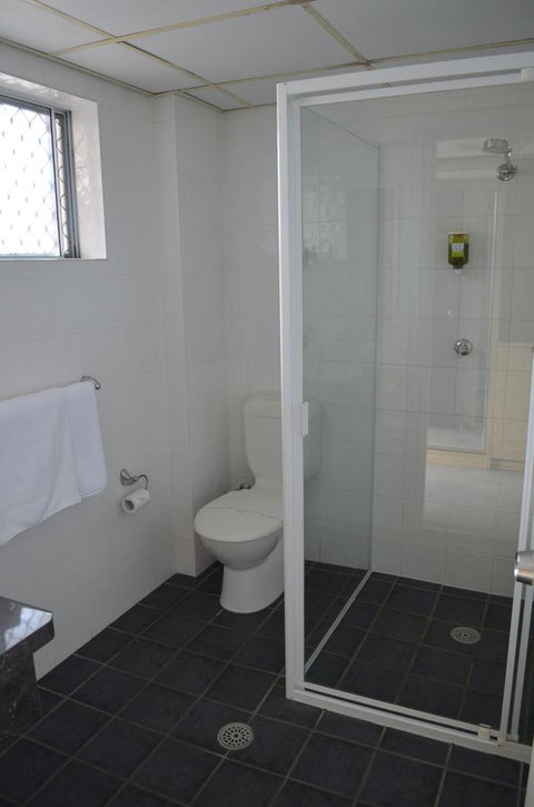 Bathurst Motor Inn - Winery Find 21