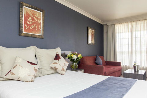 Bathurst Motor Inn - Winery Find 10