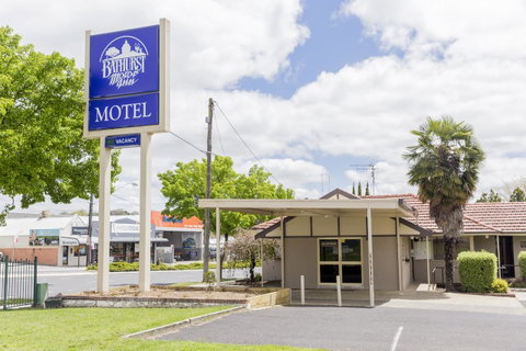 Bathurst Motor Inn - Winery Find 6