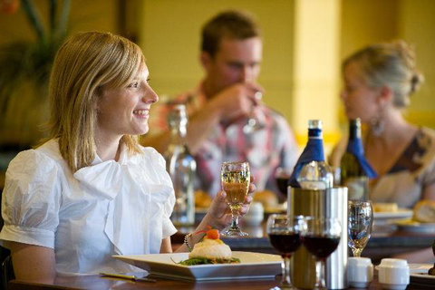 Loxton Community Hotel Motel - Winery Find 27