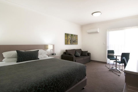 Loxton Community Hotel Motel - Winery Find 14