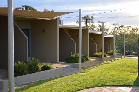 Loxton Community Hotel Motel - Winery Find 4