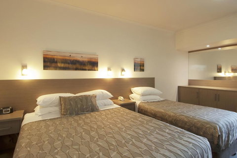 Loxton Community Hotel Motel - Winery Find 19