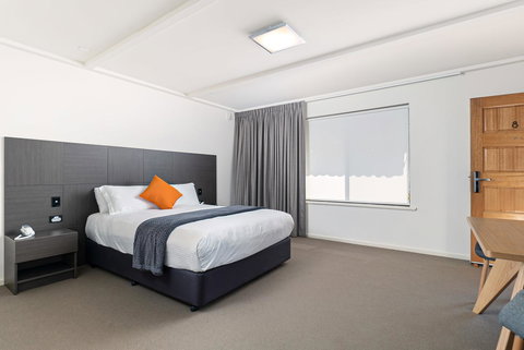 Mick O\'Sheas - Winery Find 4