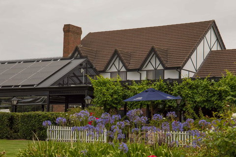 Mick O\'Sheas - Winery Find 37