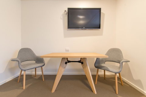 Mick O\'Sheas - Winery Find 8