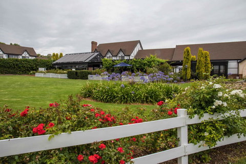 Mick O\'Sheas - Winery Find 31