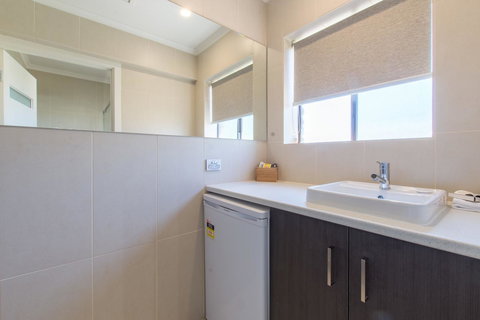 Mick O\'Sheas - Winery Find 26