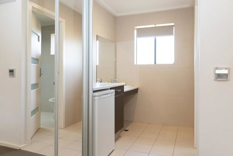 Mick O\'Sheas - Winery Find 3