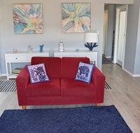 Beach Life Retreat - Winery Find