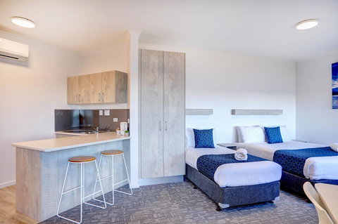 Limani Motel - Winery Find 40