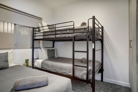 Limani Motel - Winery Find 5