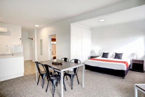 Limani Motel - Winery Find 43