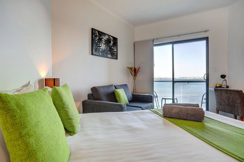 Limani Motel - Winery Find 23