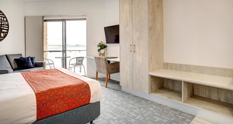 Limani Motel - Winery Find 27