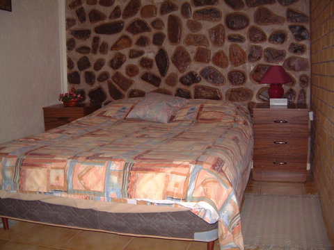Radeka Downunder Underground Motel - Winery Find 8