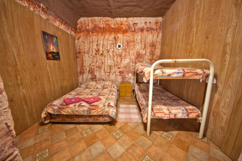 Radeka Downunder Underground Motel - Winery Find 2