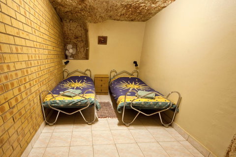 Radeka Downunder Underground Motel - Winery Find 5