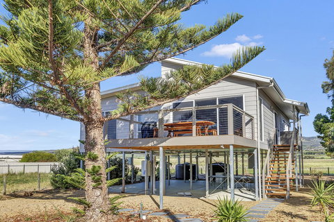 Sea View At Silver Sands - C21 SouthCoast Holidays - Winery Find 0