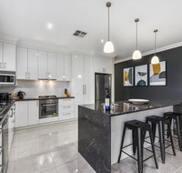 Accommodation on Lansell 2 - Winery Find