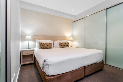 Hi 5 Stars Luxury Adelaide City Apartment - Winery Find 1
