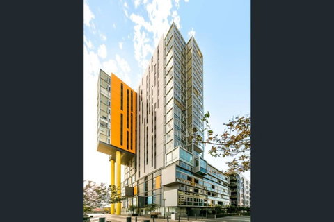 Hi 5 Stars Luxury Adelaide City Apartment - Winery Find 15