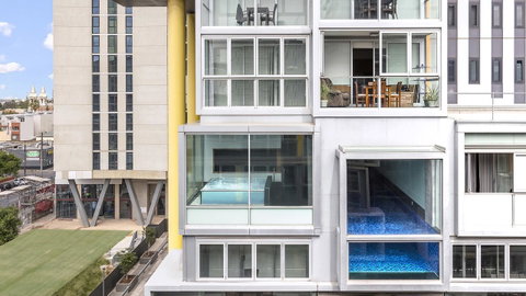 Hi 5 Stars Luxury Adelaide City Apartment - Winery Find 17