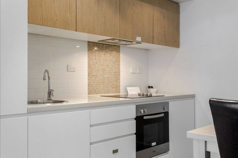 Hi 5 Stars Luxury Adelaide City Apartment - Winery Find 6