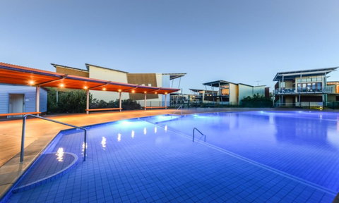 South Shores Yellowfin Villa 96 - South Shores Normanville - Winery Find 9