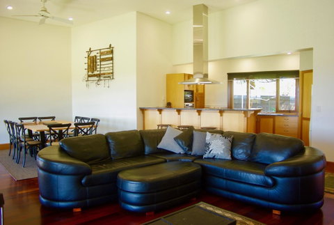 Scobie Lane Retreat - Winery Find 4