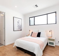 Brand new affordable luxury 3 bedroom 3 bathrooms house close to Adelaide city Chinatown beach Adelaide Airport - Winery Find