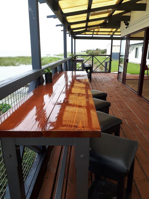 Meningie Waterfront Motel - Winery Find 39