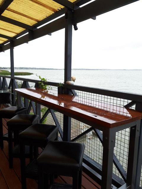 Meningie Waterfront Motel - Winery Find 40