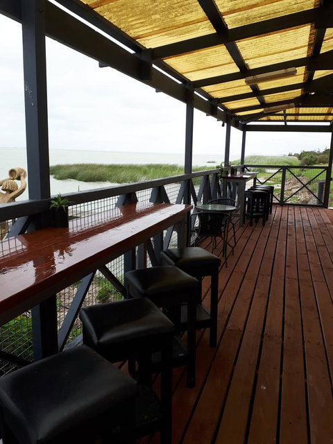 Meningie Waterfront Motel - Winery Find 41