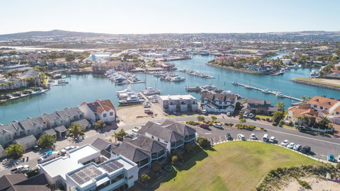 Mariners Cay Apartment - Winery Find 1