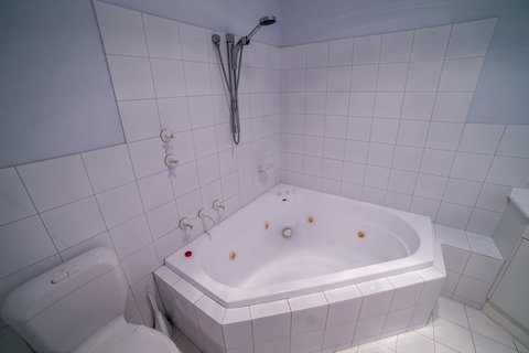 Marina Reflections - Winery Find 5