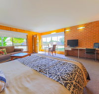 Country Roads Motor Inn Naracoorte - Winery Find