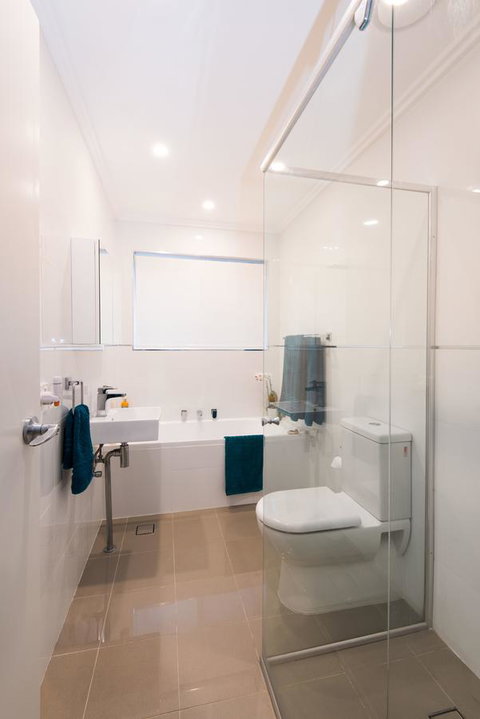 Stylish 3 Bedroom Beachview Apartment - Winery Find 12