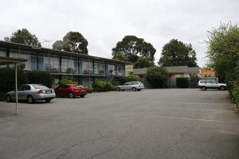 The Sands Motel Adelaide - Winery Find 9