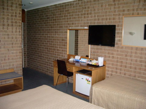 Aviators Lodge - Winery Find 17